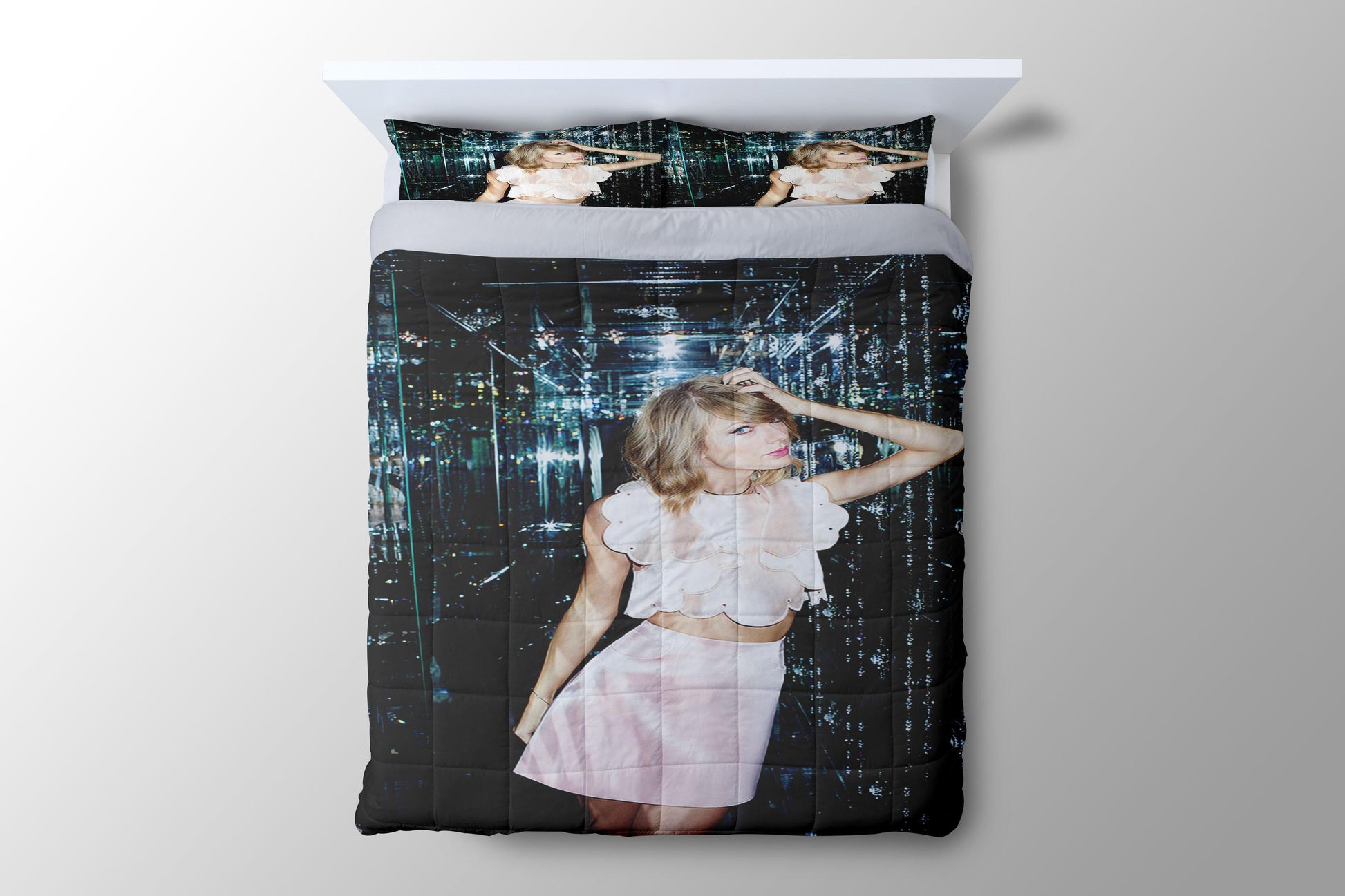 Taylor Swift Glass Singer Duvet Cover - King