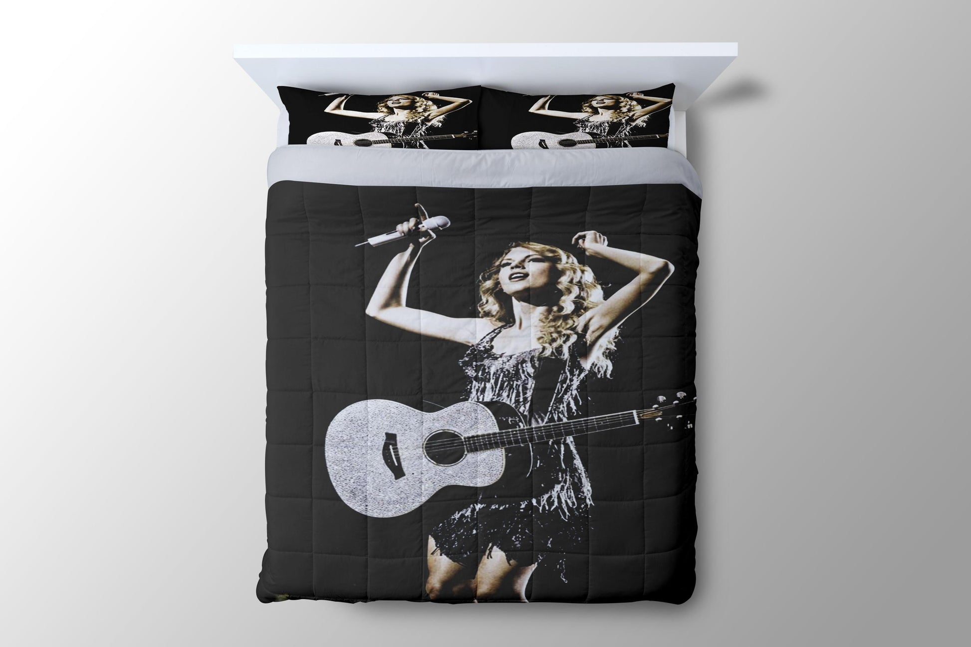 Taylor Swift Perform Duvet Cover - King