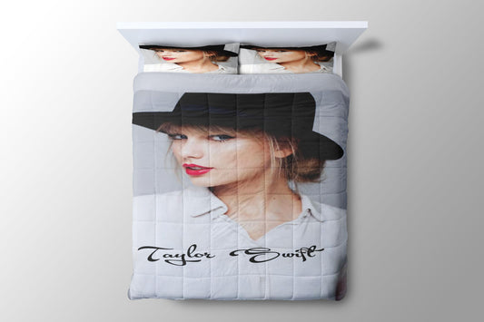 Taylor Swift Red Signature Duvet Cover - King