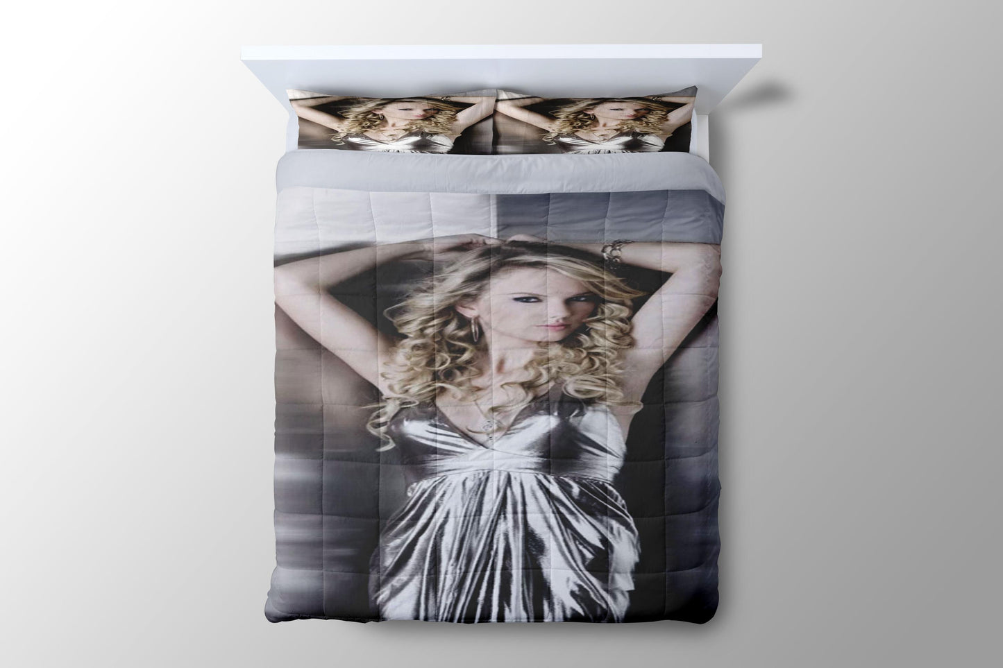 Taylor Swift Singer Duvet Cover - King